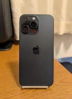 【極美品】iPhone 15 Pro Max 256GB ブラックチタニウム