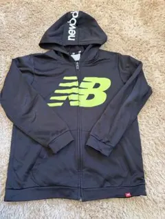 new balance フルジップパーカー 150サイズ 黒/緑