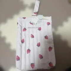 【タグ付き‼️新品】GELATO PIQUE いちご柄 シューズバッグ　サブバック