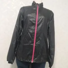 MIZUNOレディースMサイズ黒のウィンドブレーカー ピンクファスナー