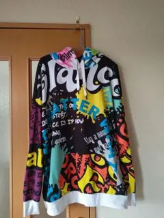 フード付きトレーナー