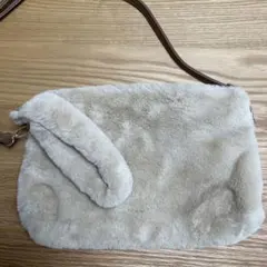 ファーショルダーバッグ