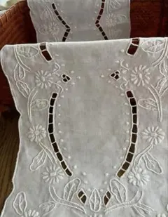白 綿麻 テーブルランナー 約106×24cm 手刺繍 カットワーク