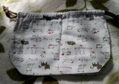 猫イラストの給食袋