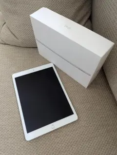 iPad (第7世代) Wi-Fiモデル 32GB シルバー A2197