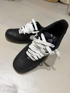 NIKE AIR FORCE 1 ブラック ホワイト スニーカー