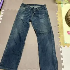 ユニクロ　ダークブルー ストレートデニム