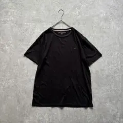 トミーヒルフィガー［L］ワンポイントフラッグ刺繍◎コットン◎クルーネックTシャツ
