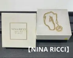 NINA RICCI ゴールドカラー ロゴ ハート ペンダント