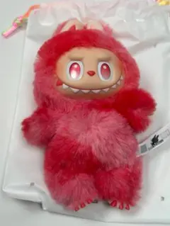 POPMART エナジーラブブ　LOVE ぬいぐるみペンダント