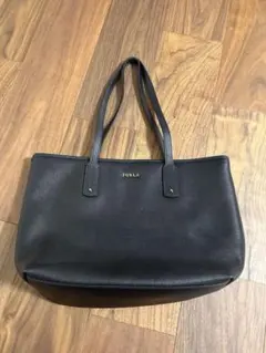 FURLAブラック ショルダーバッグ