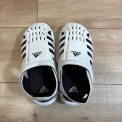 adidas サンダル ホワイト ブラック　20cmのサムネイル