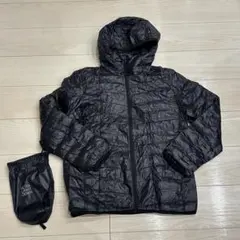 UNIQLO ULTRA LIGHT DOWN フード付きダウンジャケット