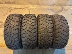 引き取り限定　285/70R17 マッドタイヤ　MTタイヤ　4本のサムネイル