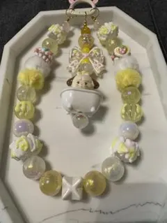 ミッコ　スフレのパーツとペイントビーズのキーホルダーストラップ