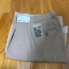 UNIQLO タックワイドパンツベージュ Sサイズ新品未使用