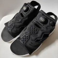 Reebokリーボック インスタポンプフューリー サンダル 24cm　ブラック