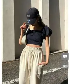 かなりお安くしました！スナイデル パフスリーブクロップドブラウス新品タグ付きのサムネイル