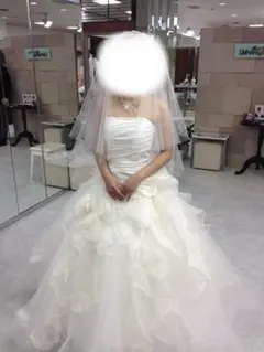 ワタベウエディングドレス　Aライン　オフホワイト