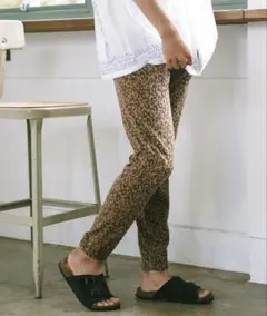 レオパード柄 カジュアルパンツ　FLOWカラージョグパンツのサムネイル