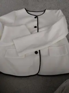 【新品】ホワイト ノーカラージャケット