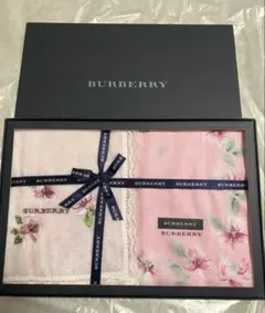 バーバリーハンカチとタオルハンカチ2枚 花柄　刺繍