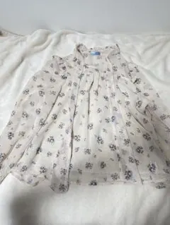 titty&Co. 花柄ブラウスのサムネイル