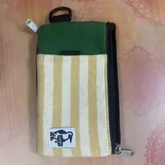 チャムス　スマホケース付きポーチ