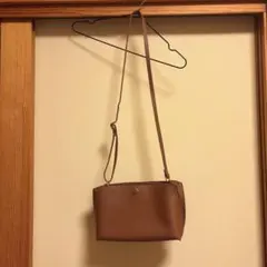 ハートチャーム付き ショルダーバッグ ブラウン