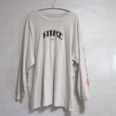 美品 ナイキ 長袖Tシャツ コットン ベージュ XL S-105のサムネイル