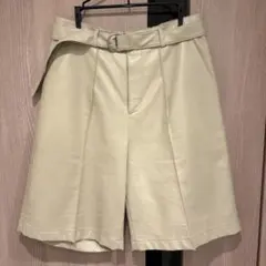 ROSE BUD ライトベージュ レザーハーフパンツ ベルト付きのサムネイル