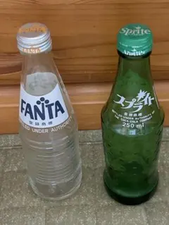 Sprite 1リットル 2本セット 中身あり　スプライト　未開封　ヴィンテージ 2025年最新】スプライト 1リットル 瓶の人気アイテム - メルカリ