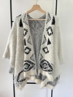 ジーナシス ポンチョ