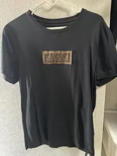 6/30まで　FENDI ズッカ柄ロゴパッチ Tシャツ ブラックのサムネイル