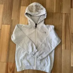 THE NORTH FACE グレー パーカー 140