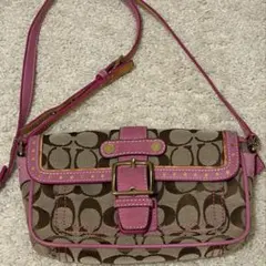 COACHコーチ シグネチャー ショルダーバッグ ピンク ブラウン 斜め掛け可