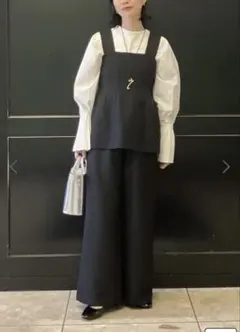 最終値下げ新品タグ付き　ADAM ET ROPE' FEMMEペプラムロンパースのサムネイル