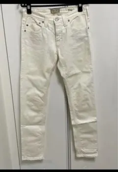 Item thumbnail for item 08dffba7-0be6-4b47-8e3b-3da1e4b94727