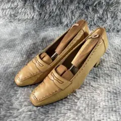 Salvatore Ferragamo ベージュレザー ローファーパンプス