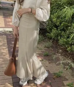 【LAUIR】 新品 スリットマーメイドロングスカート もっちり伸縮 Mベージュ