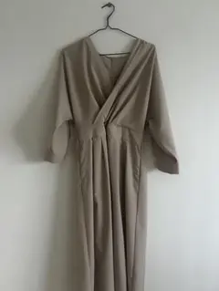 ベージュ カシュクールワンピース 七分袖