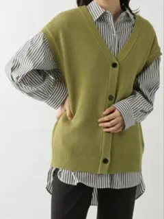 グローバルワーク　global workオリーブグリーン Vネック ニットベスト