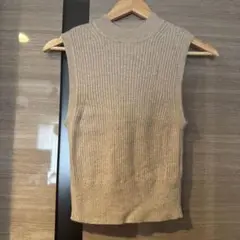 アバクロ　ニットベスト