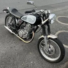 sr400 カフェレーサーのサムネイル