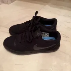 NIKE スニーカー