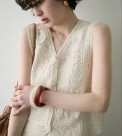 Trish トリッシュ　コットン刺繍ベスト