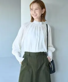 ロペピクニック　シャーリングフリルブラウス　ホワイト