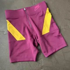 SALE★NIKE 紫色ボトムス XS スパッツ　ショート