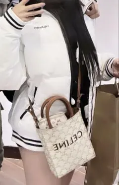 TOMMY HILFIGER ホワイト ダウンジャケットSのサムネイル