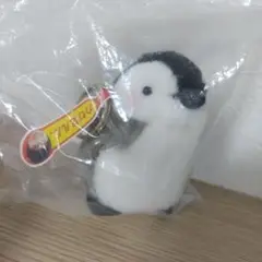 新品　製薬会社　キーホルダー　ペンギン　ぬいぐるみ　マスコット　カゼにルル
